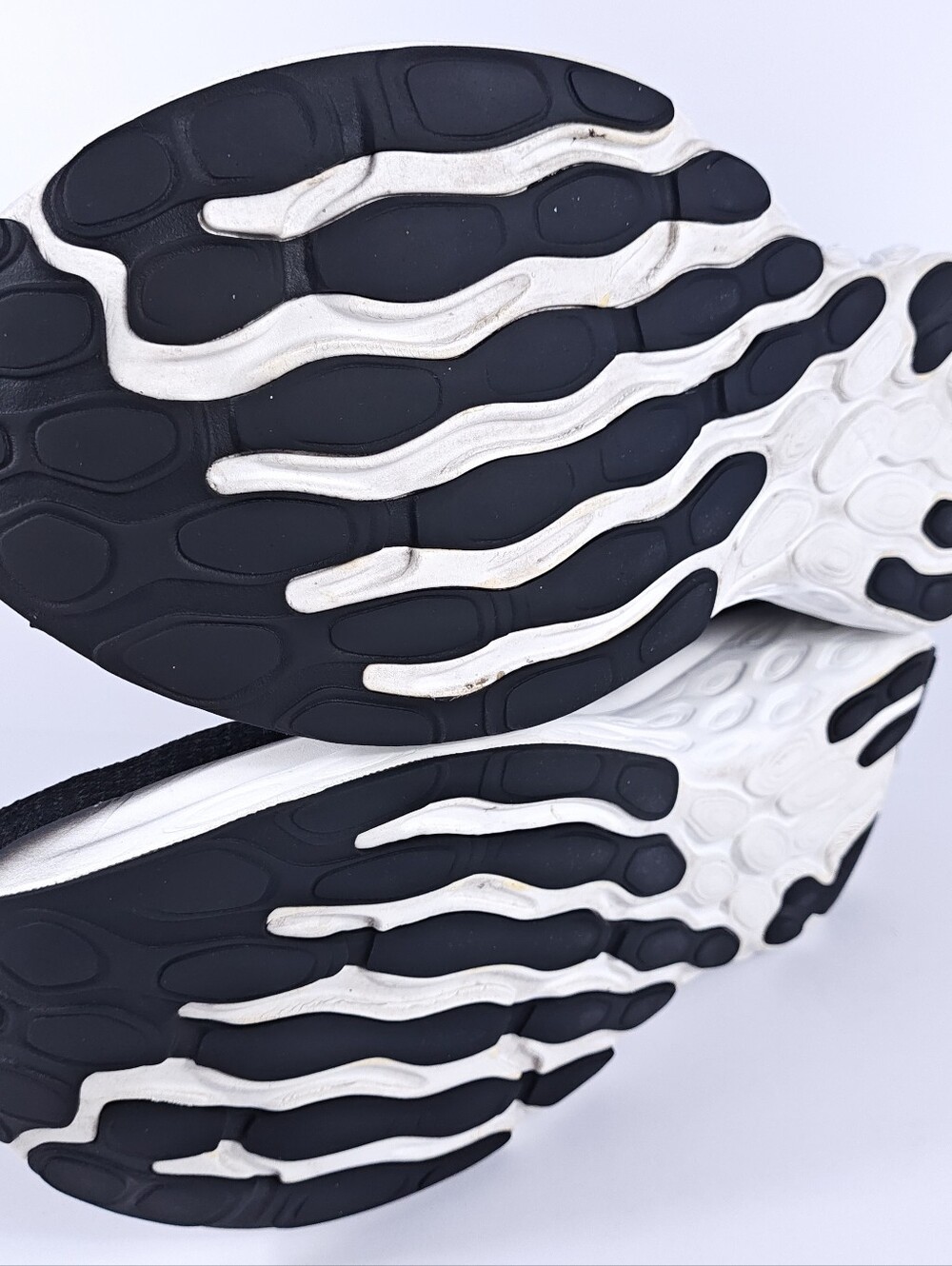 New Balance 1080 v13 Mens 12.5 Wide 2E Max Cushion Road Running Shoes Black - Picture 14 of 16